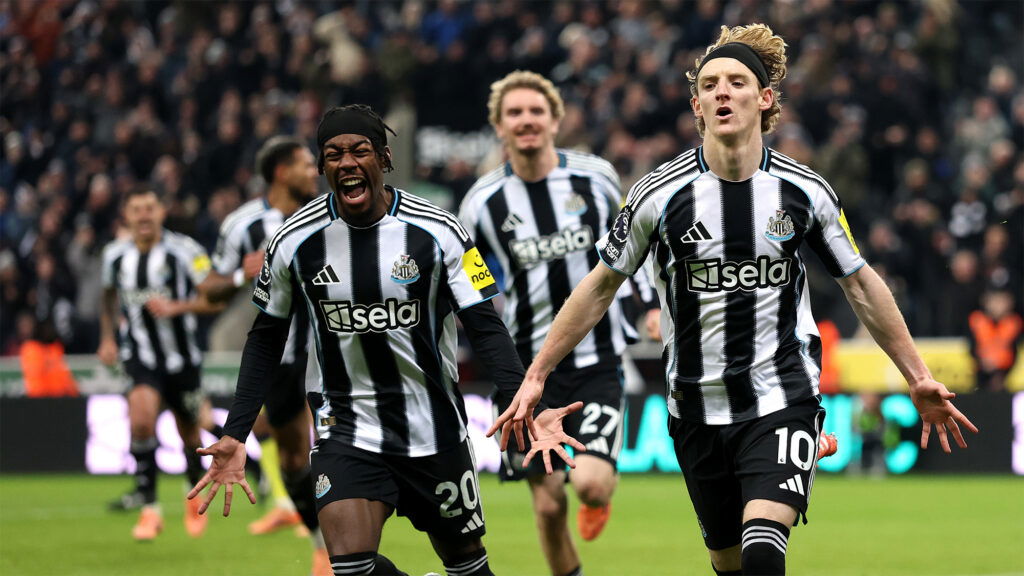 Anthony Gordon Goal Celebration Newcastle Elanga Woltemade