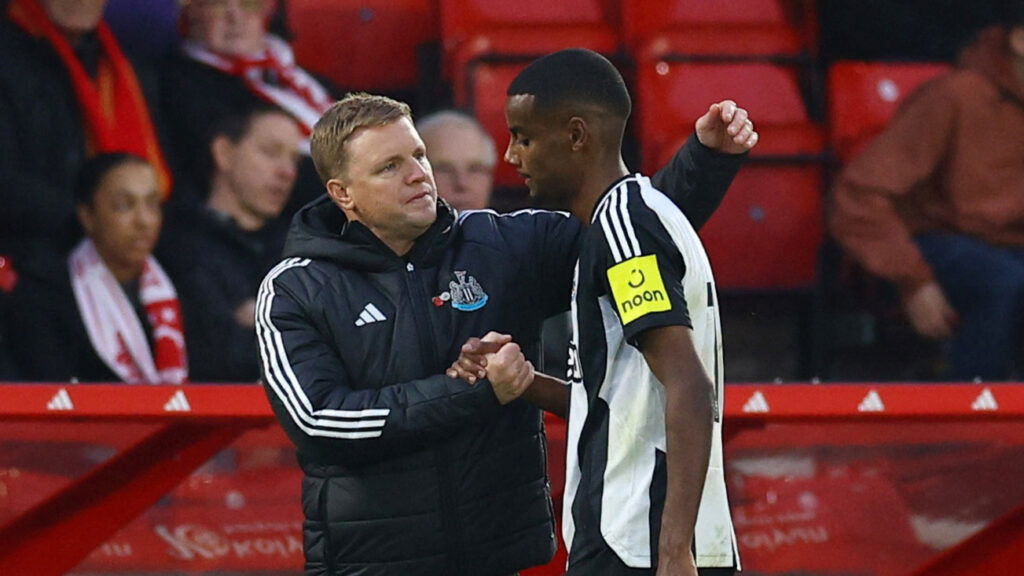 Eddie Howe Alexander Isak Newcastle