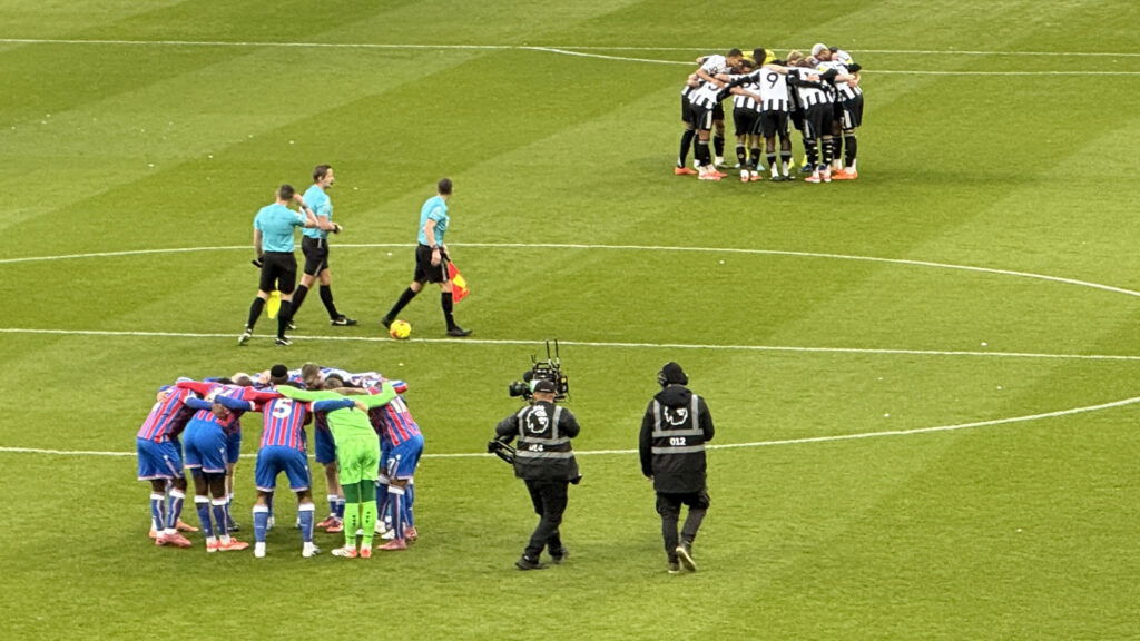 Team Huddles Newcastle Crystal Palace January 2026 St James' Park